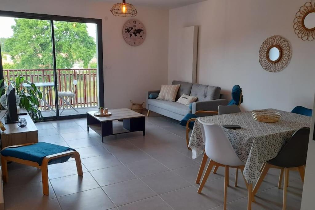 Location De Vacances A Andernos - Appartement 2 Chambres Dans Residence Neuve Esterno foto