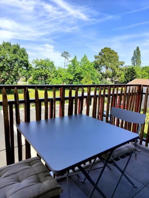 Location De Vacances A Andernos - Appartement 2 Chambres Dans Residence Neuve Esterno foto